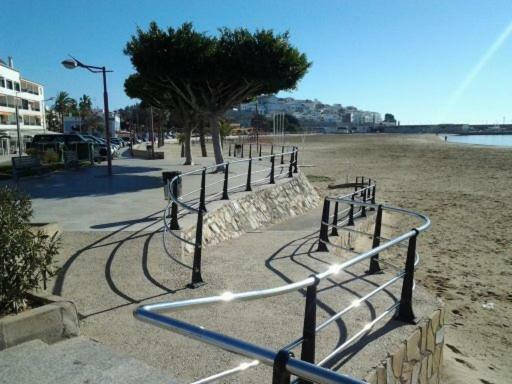 Primera Linea En Playa Sur. Plaza Constitucion Peñíscola Buitenkant foto