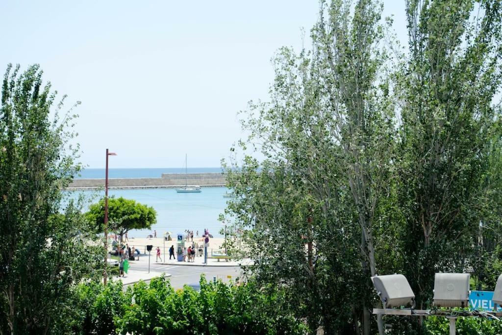 Primera Linea En Playa Sur. Plaza Constitucion Peñíscola Buitenkant foto